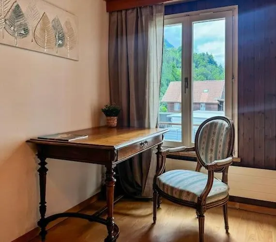 Center View 2 * 因特拉肯